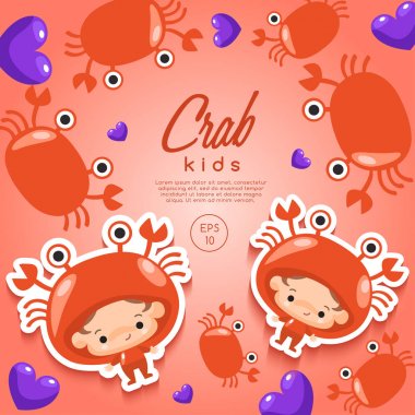 Yengeç şapka giymiş çocuklar