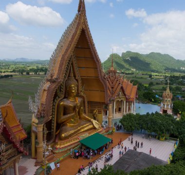 Büyük Buda heykeli wat tham sua Tapınağı, il Kanchanaburi, Tayland