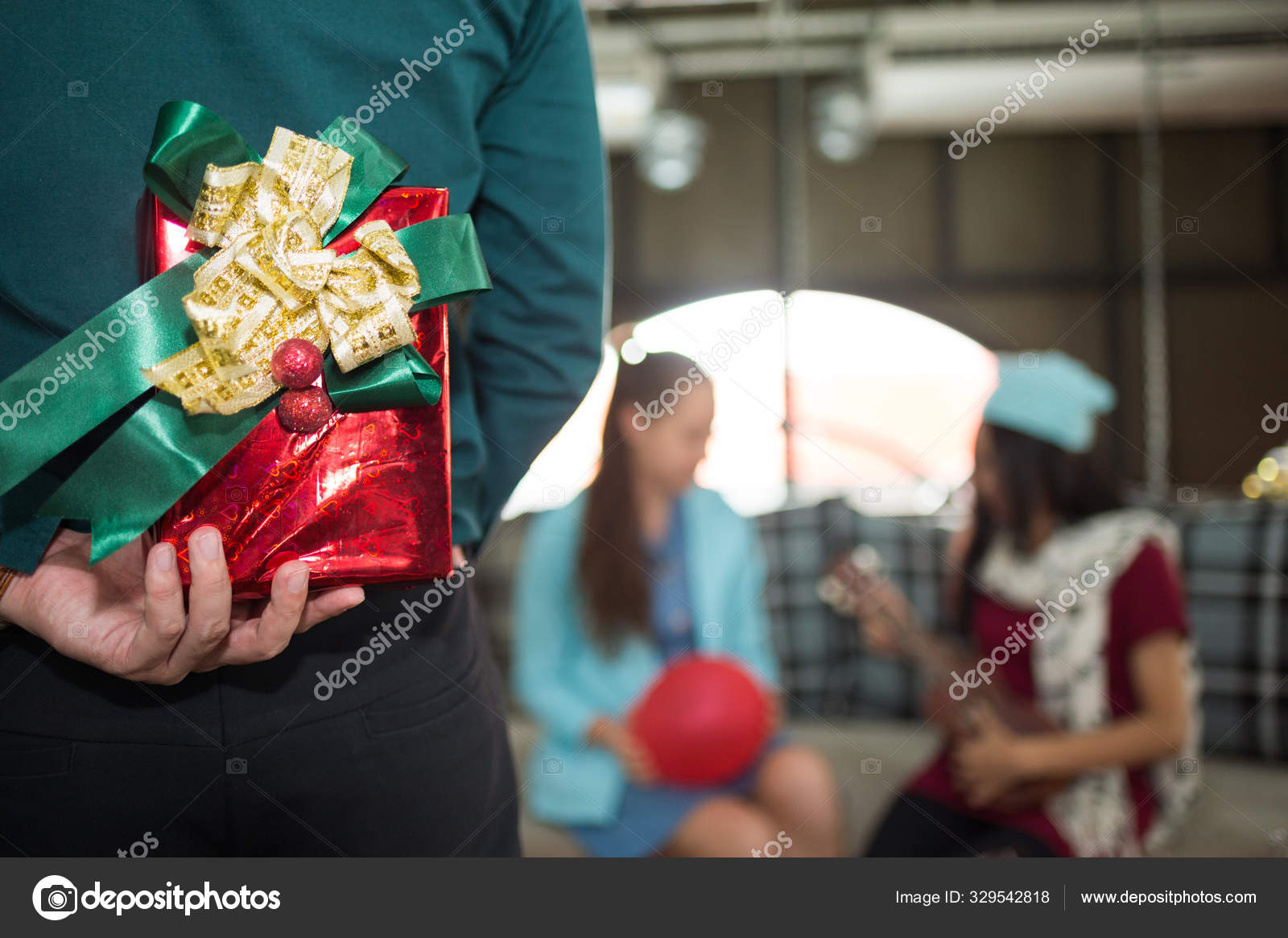 new year surprise for girlfriend