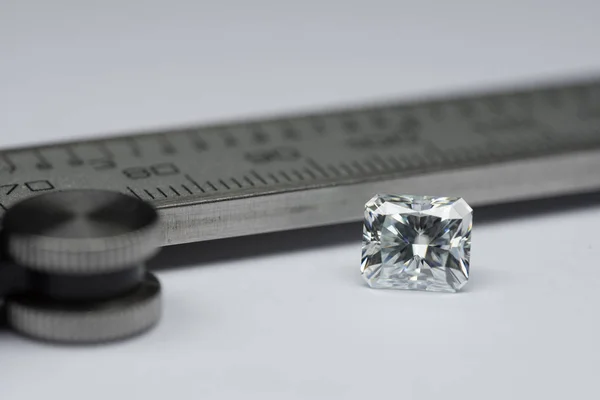 Diamant Und Messwerkzeug — Stockfoto