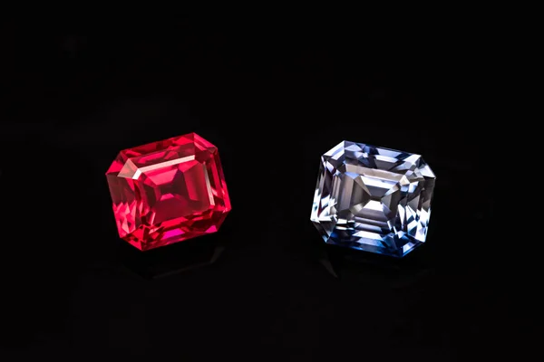 Ruby Sapphire Gemstones Siyah Arkaplanda — Stok fotoğraf