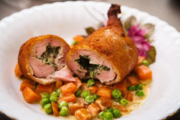 Chicken kiev posiłek — Zdjęcie stockowe