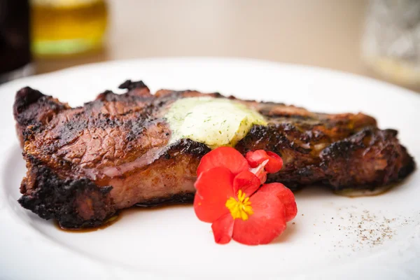 Bife de Nova Iorque — Fotografia de Stock