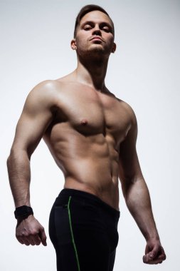 atletik erkek kılığında