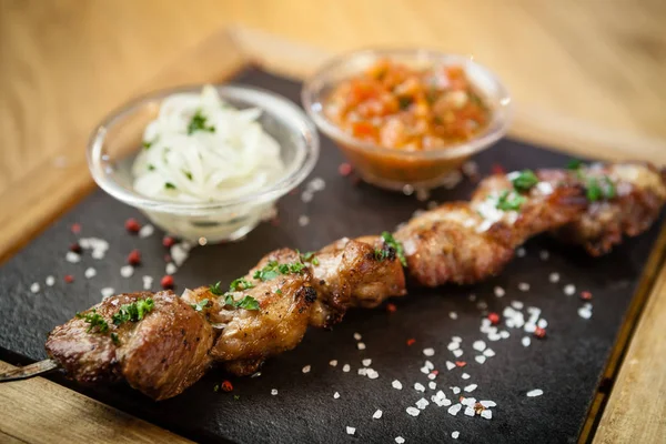 Carne de porco ibérica shish kebab — Fotografia de Stock