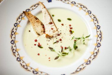 Krem kremalı brokoli çorbası