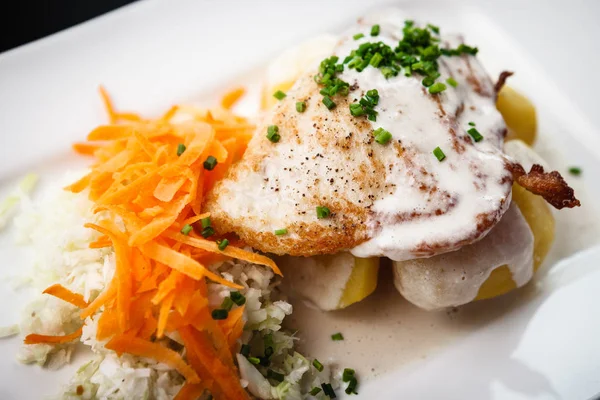 Krem peynirli tavuk dolması