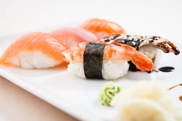 Verschillende sushi set — Stockfoto