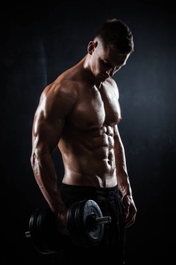 dambıl ile atletik erkek