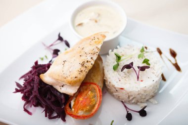 pilavlı tavuk göğsü