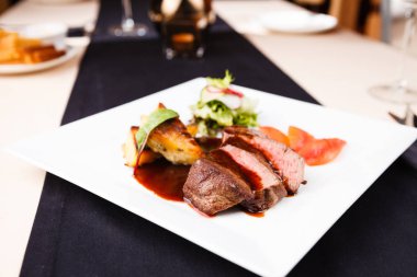 Patates ile Dana fileto