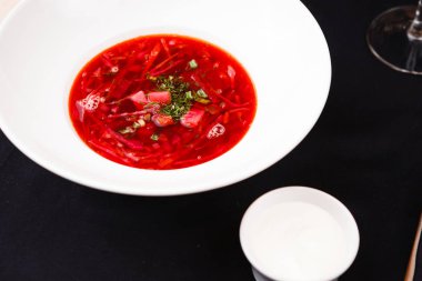 Klasik pancar çorbası