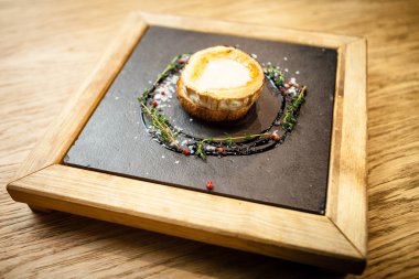 Keçi peynirli ızgara tost