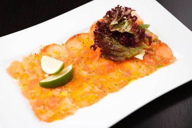 Somon carpaccio meze