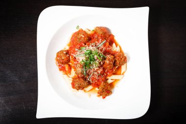 Köfte penne makarna