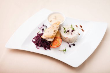 pilavlı tavuk göğsü