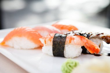 Farklı sushi seti