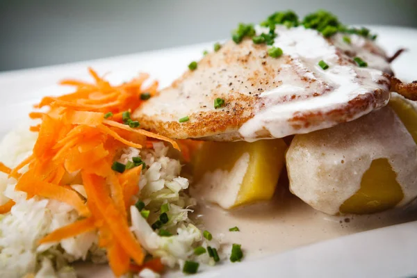 Krem peynirli tavuk dolması