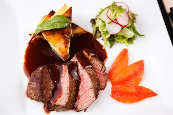 Patates ile Dana fileto