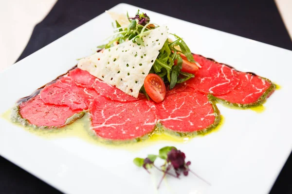 Dana carpaccio salata