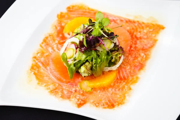 Trout carpaccio with salad — Stock Photo, Image