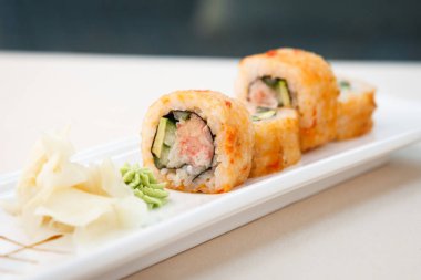 Wasabi ile Yengeç maki