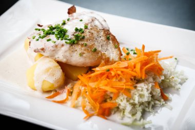 Krem peynirli tavuk dolması