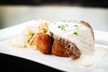 fırında kızarmış et