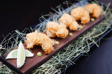 Karidesli spring rolls