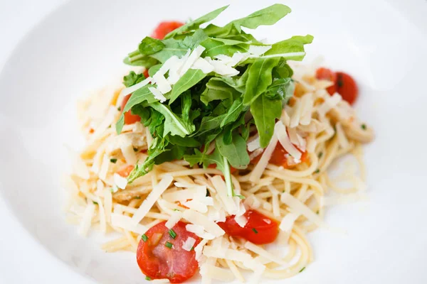 Klasik tavuk makarna