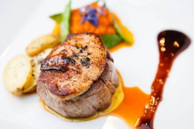 Patates ile Dana fileto