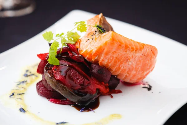 Smoked trout with vegetables — Stock Photo, Image