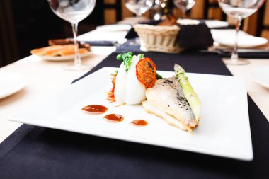 Sebzeli çipura balık