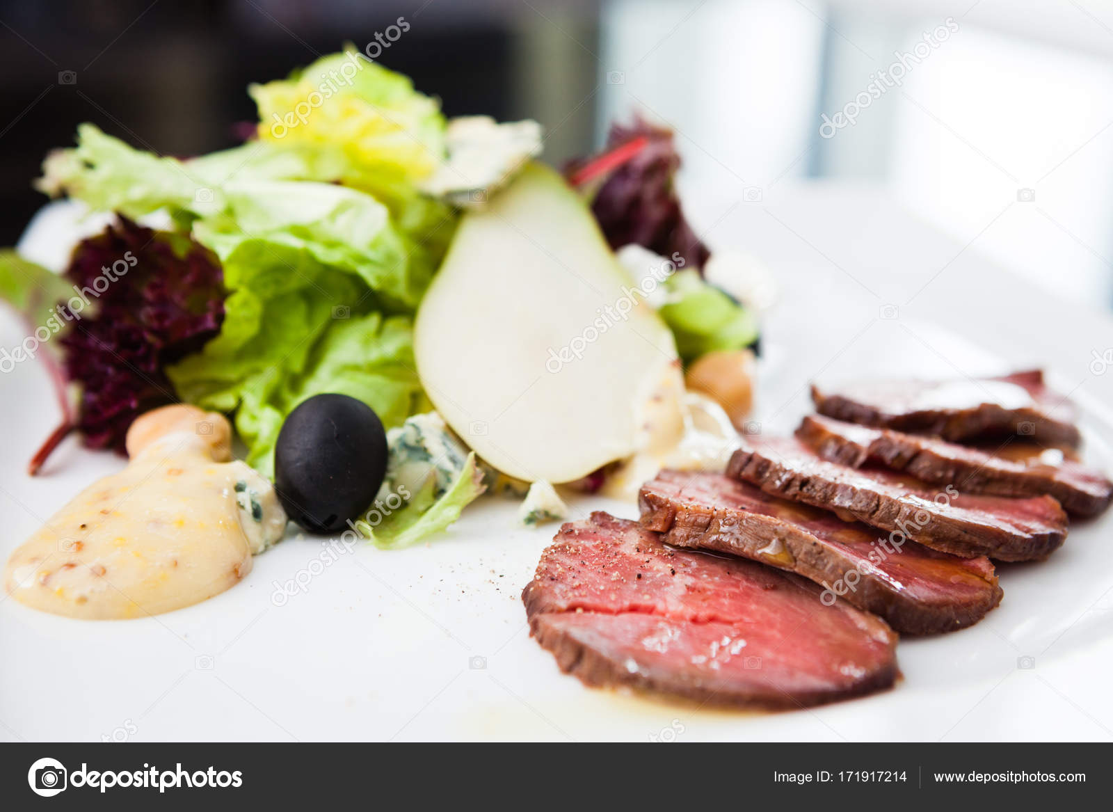 Spiced beef fillet Stock Photo by ©mtoome 171917214