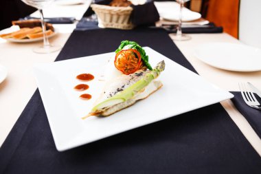 Sebzeli çipura balık