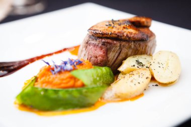 Patates ile Dana fileto