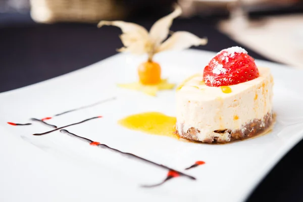 Gâteau au fromage à l'argousier — Photo