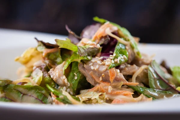 Chicken and noodle salad — Stock Photo, Image