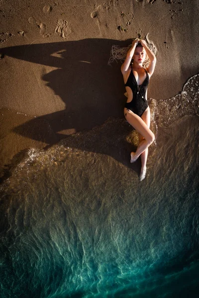 Bikini en una playa — Foto de Stock