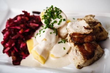 Haşlanmış patates ile ızgara Türkiye