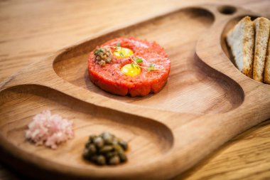 Boeuf a la tartar
