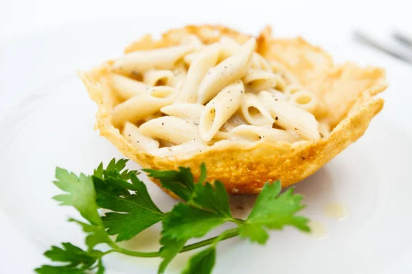 Pasta Penne con pimienta —  Fotos de Stock