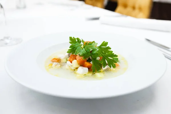 Caldo sopa de pescado —  Fotos de Stock