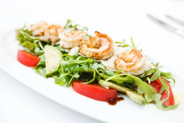 Ensalada con camarones — Foto de Stock