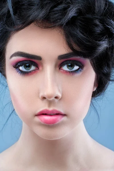 Portrait Rapproché Jeune Belle Fille Avec Maquillage Art Dans Une — Photo