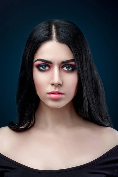 Portrait Female Model Vertikal Dengan Seni Kreatif Beauty Makeup Wajah — Stok Foto