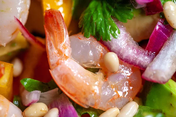 Shrimp Salad Avocado Onion Pepper Tomato Parsley Pine Nuts — Stock Photo, Image