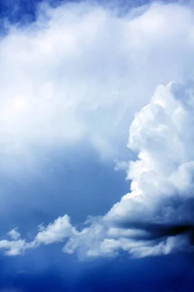 Dramatic storm clouds — Stock Photo, Image