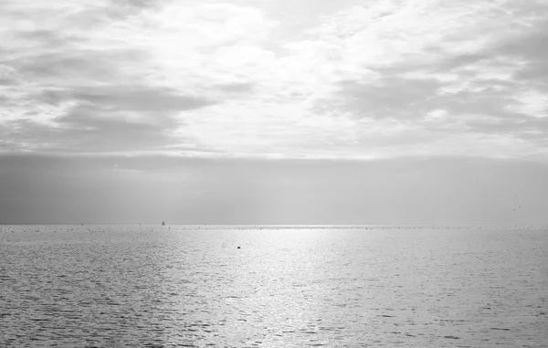 Θάλασσα από σύννεφο ημέρα. — Φωτογραφία Αρχείου