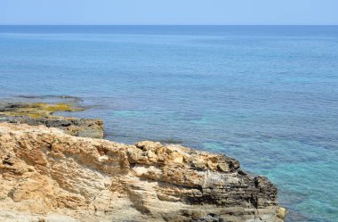 Cretan sahil deniz buzlu.